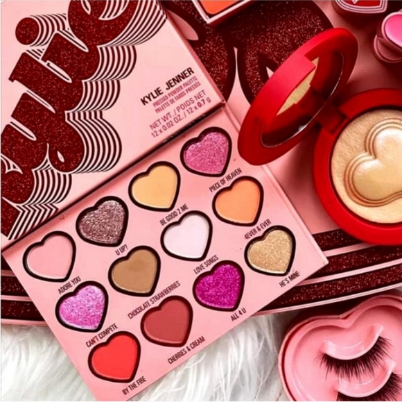 Kylie Valentine's Pressed Powder Eyeshadow Palette - Picture 9 of 16